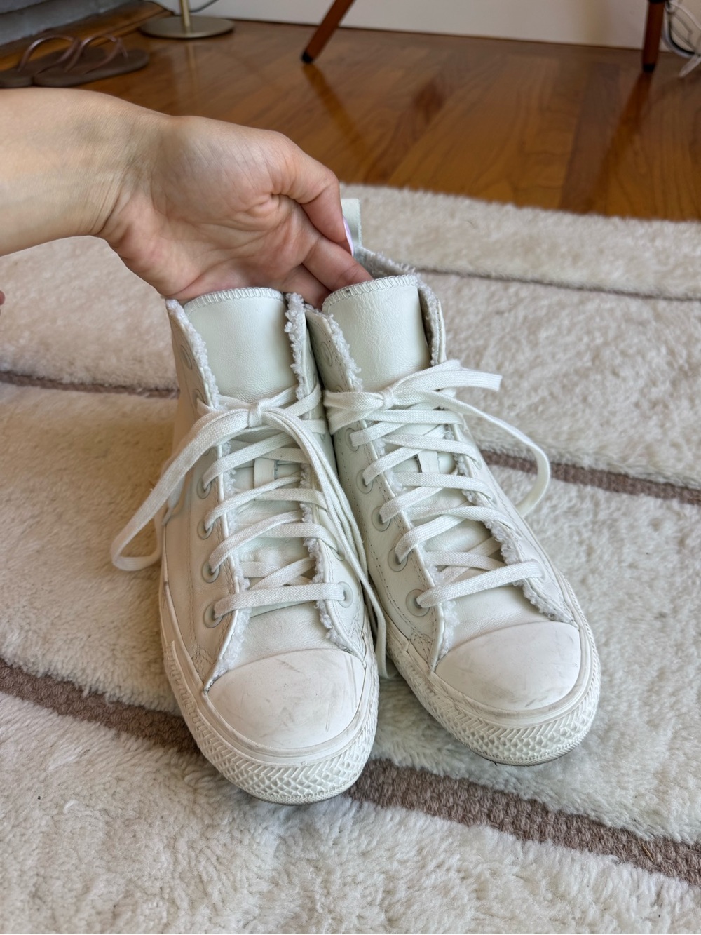 Converse Leather White High-Top Sneakers with Shearling Trim - Picture 5 of 6